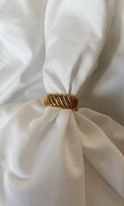 Lineage Ring