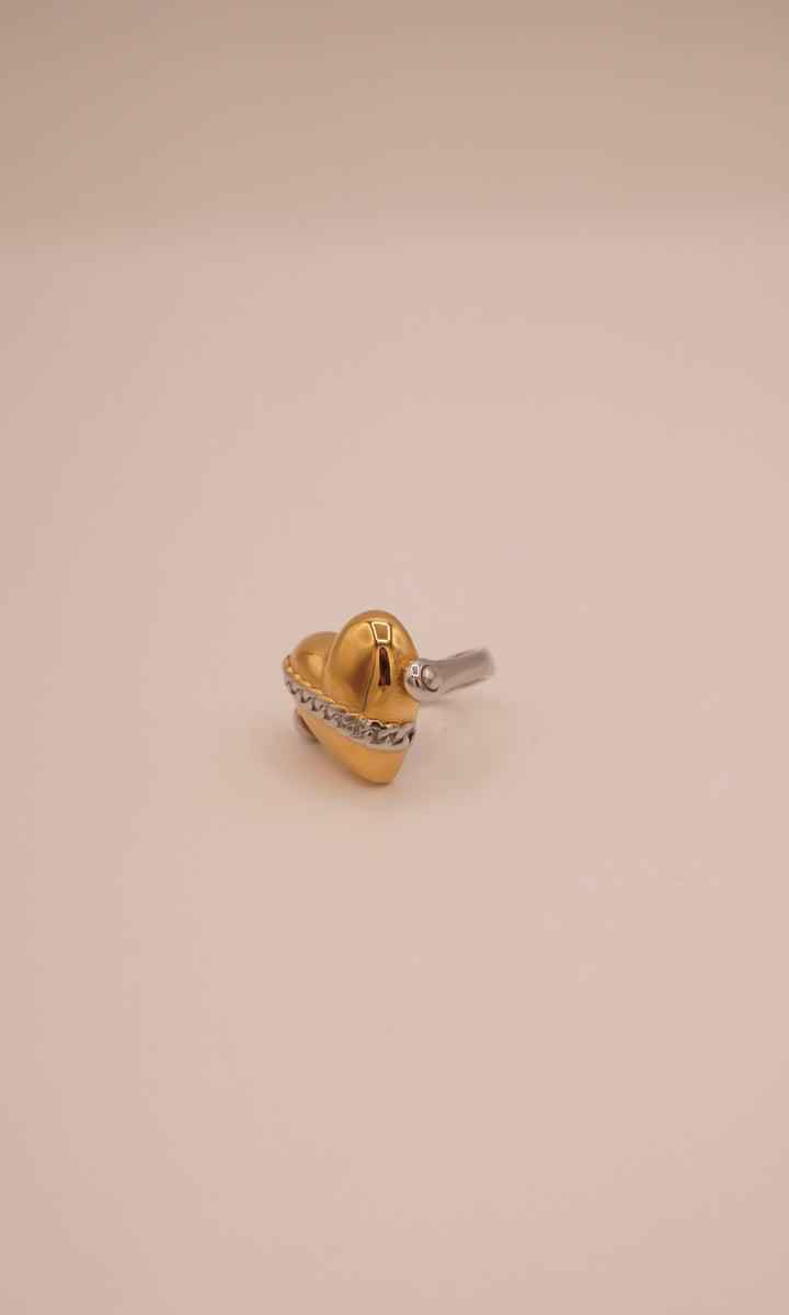 Swanky Ring