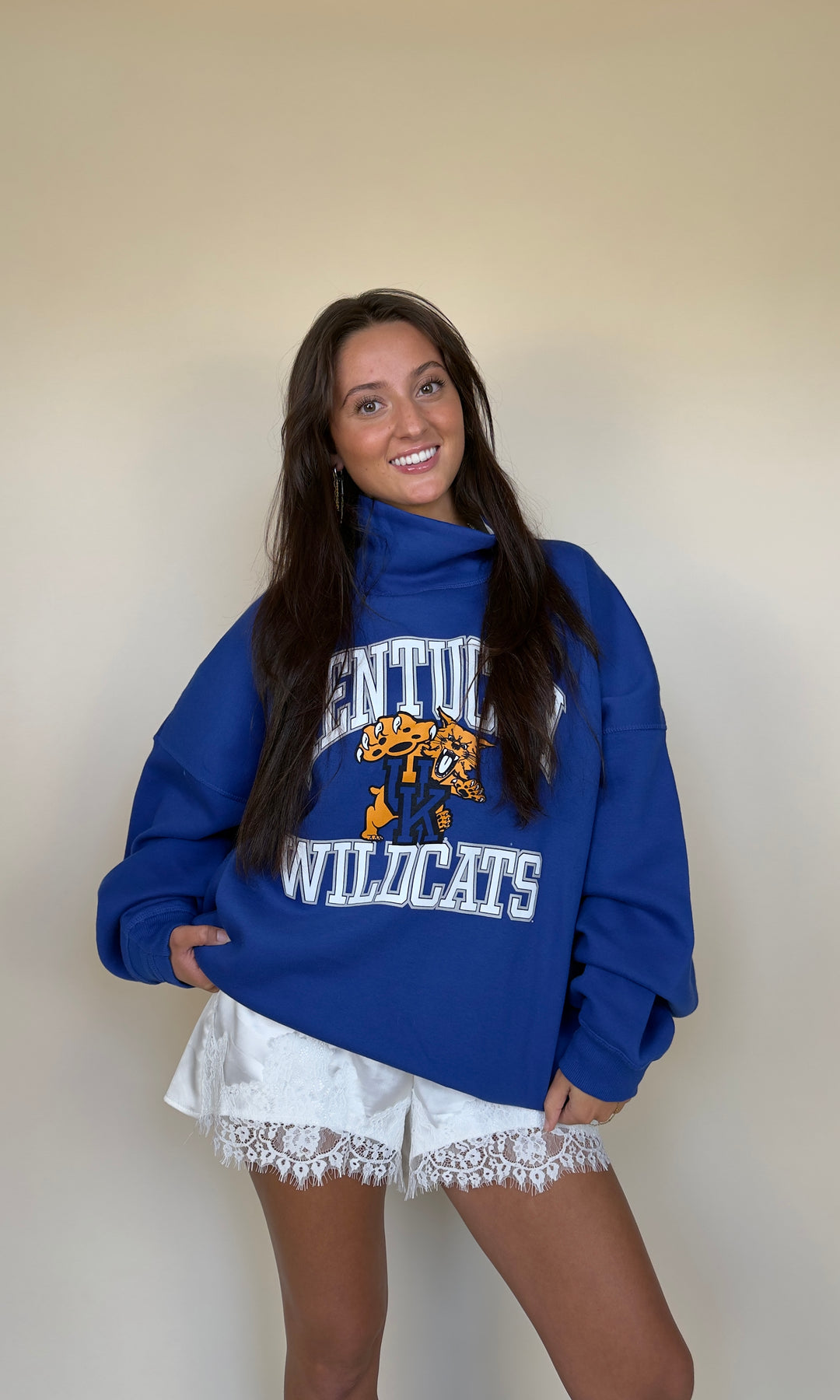 Alma Mater Mockneck