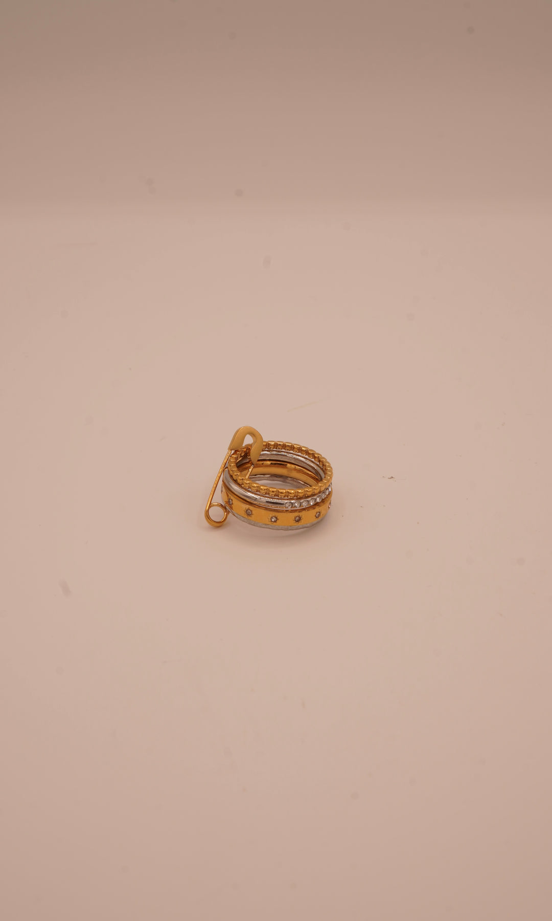 Farrah Ring