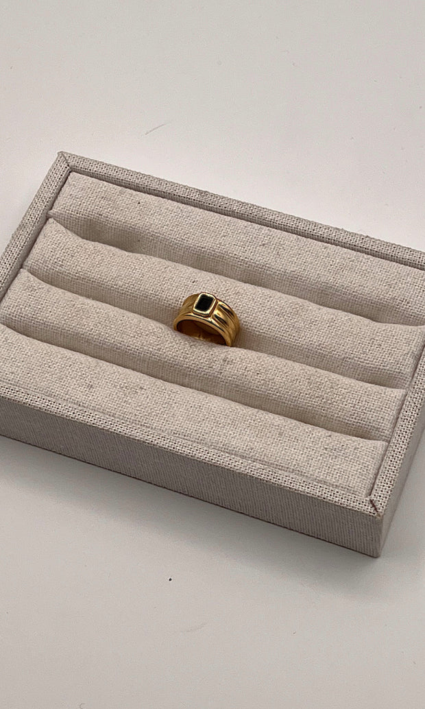 Suzie Ring