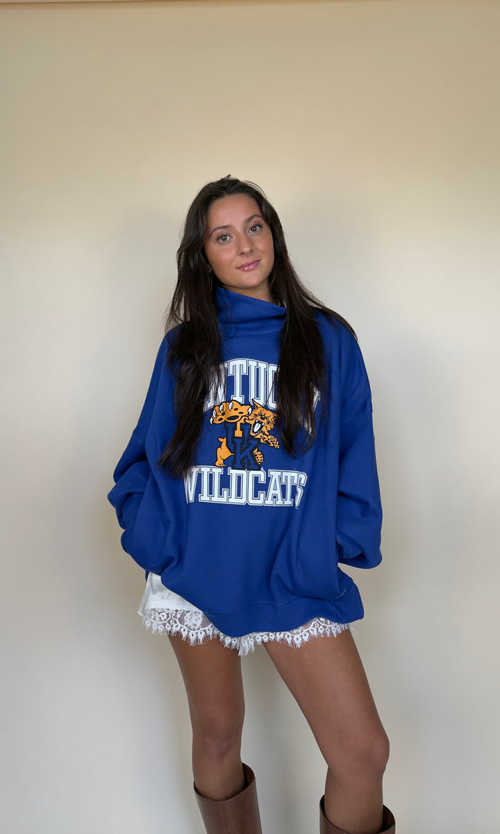 Alma Mater Mockneck