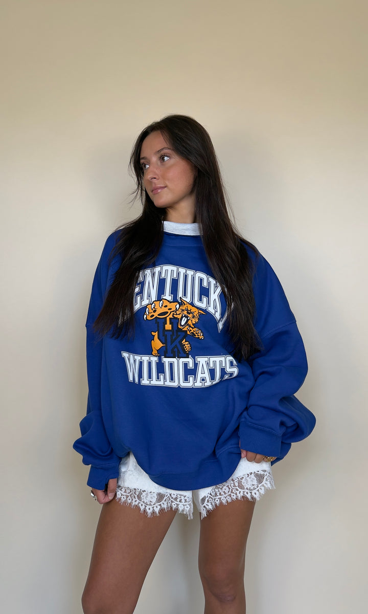 Alma Mater Mockneck