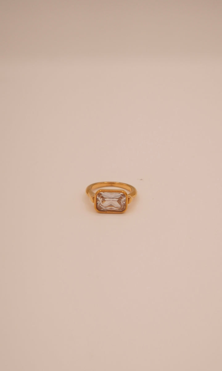 Simply Ring