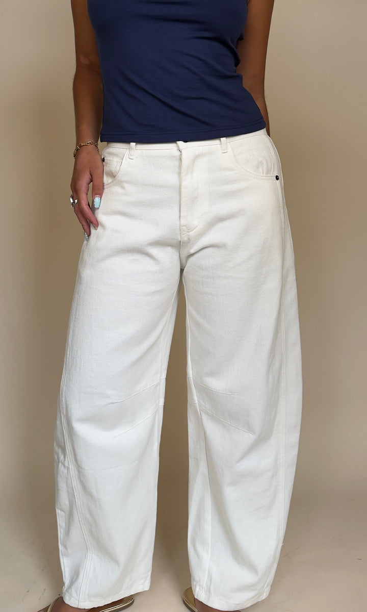 Chelsea Barrel Jean