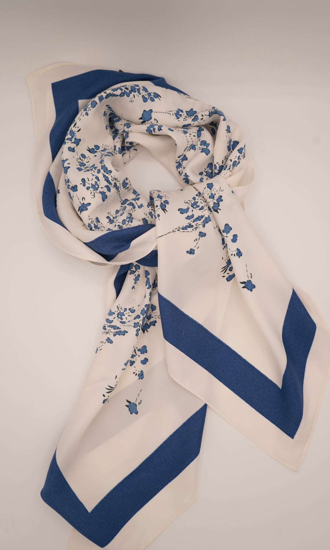 Magnolia Hill Scarf