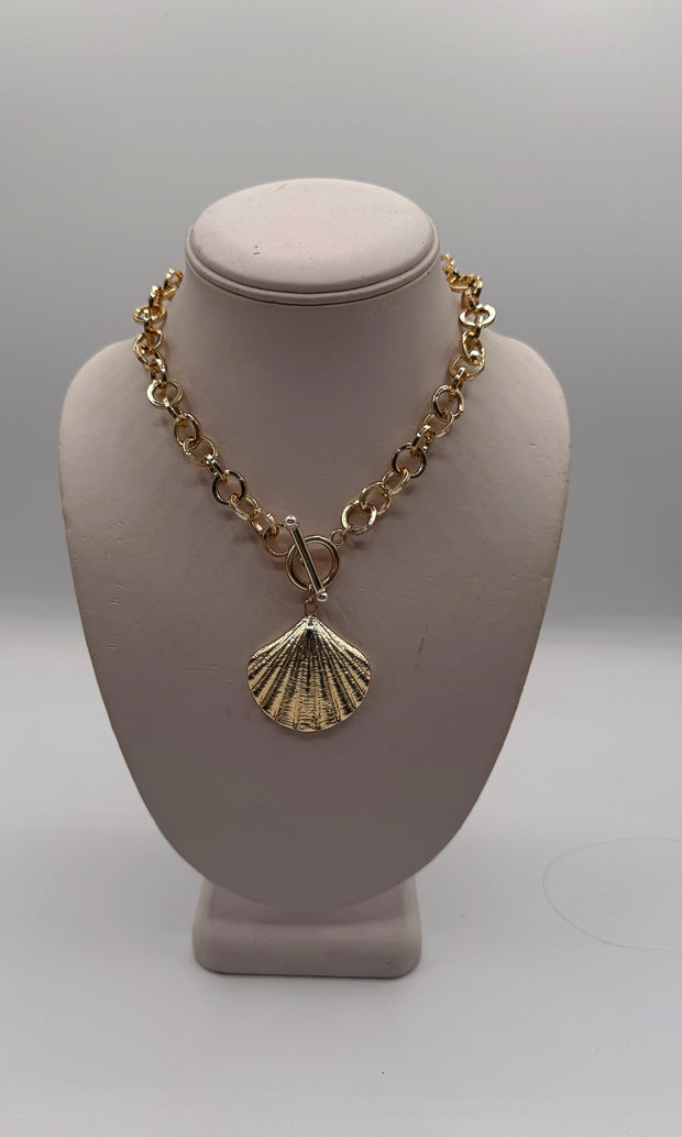 Shelly Necklace