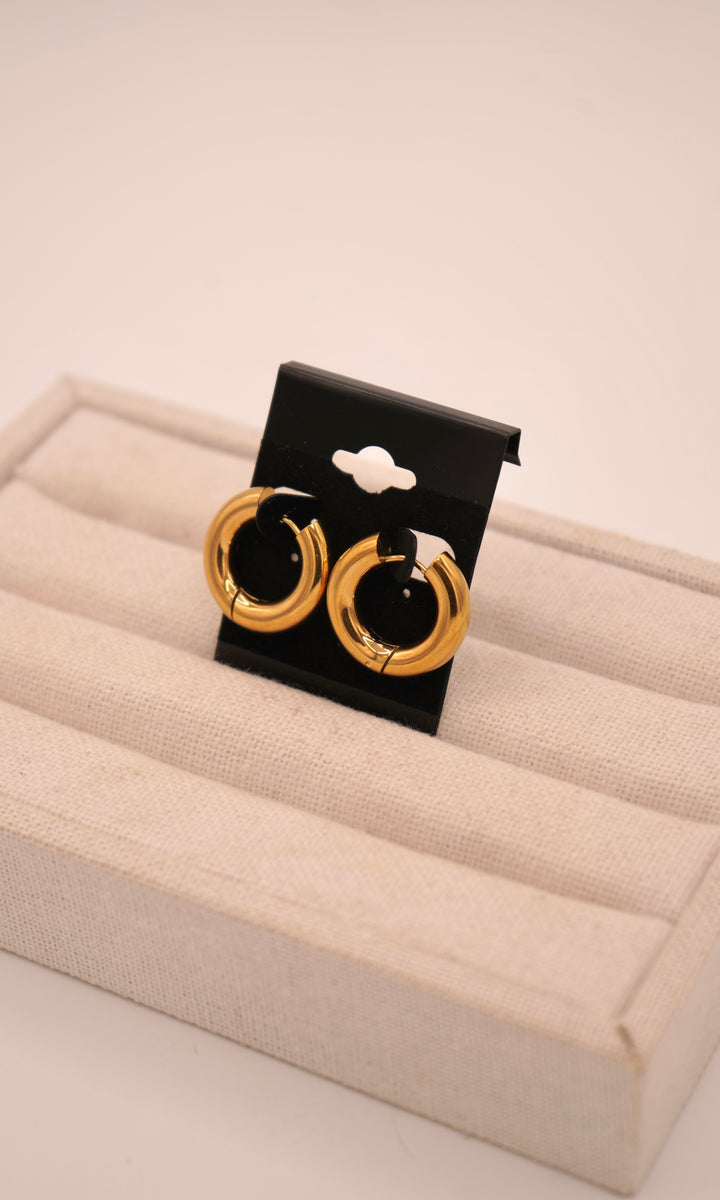 Mia Hoops