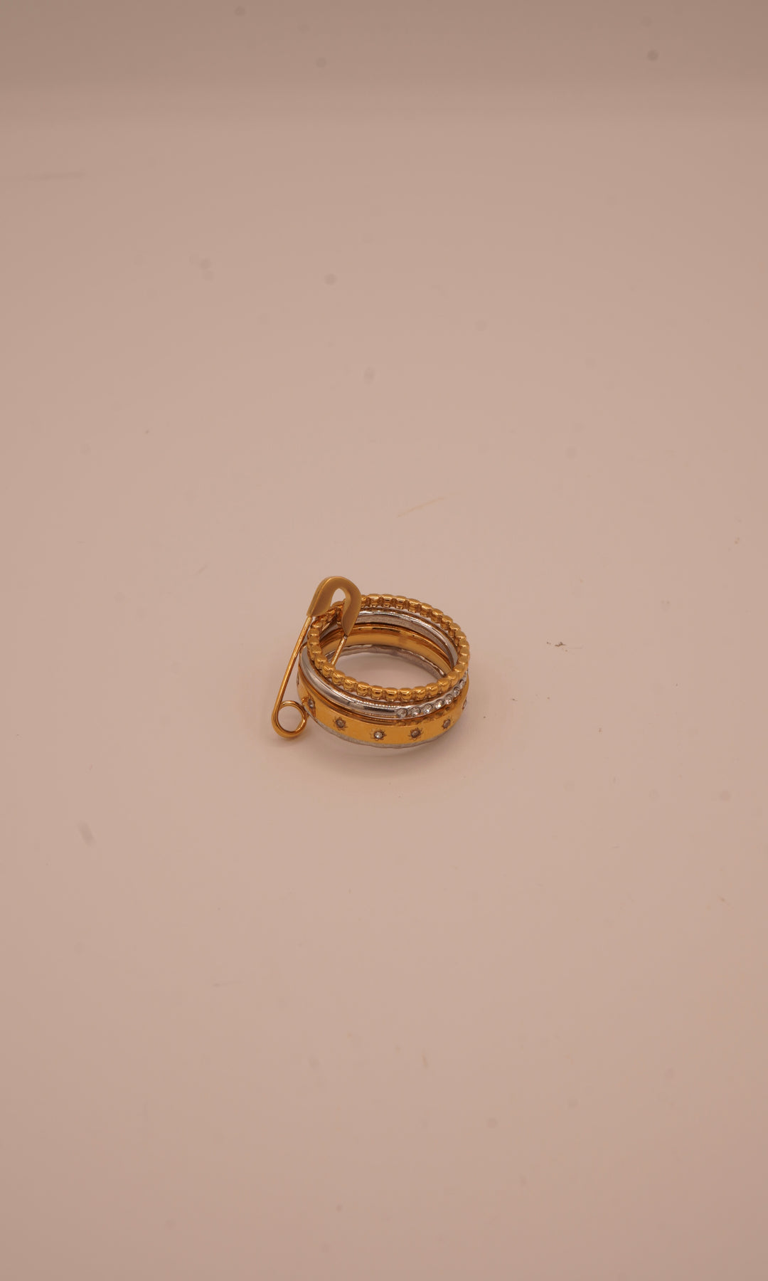 Farrah Ring