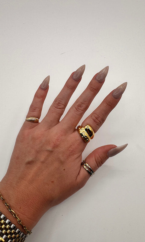 Vanity Ring