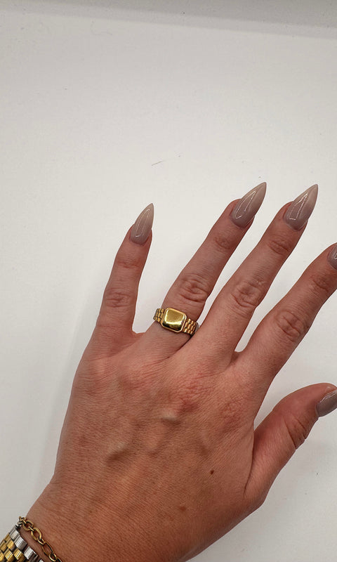 Traitor Ring