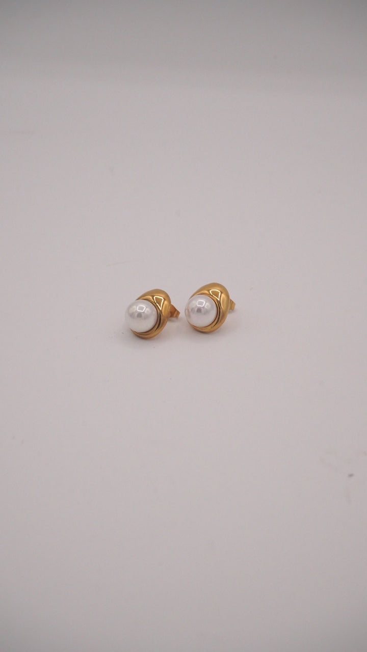 Monroe Earring